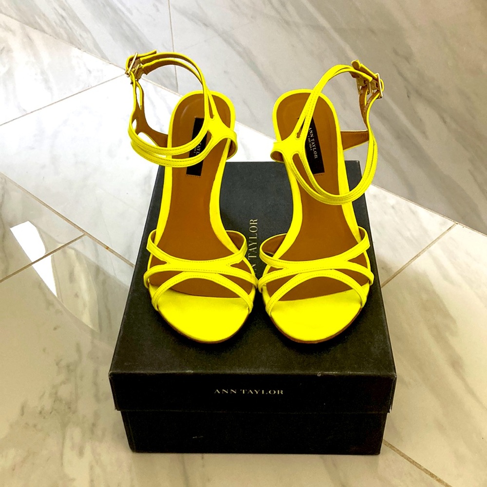 Gorgeous strappy sandals from Ann Taylor. Neon light, size 9, worn once.